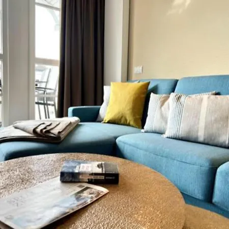Moderne Mit 2 Schlafzimmern Und Balkon Apartment *