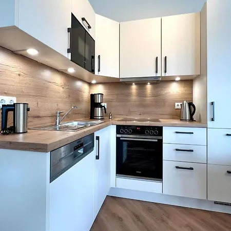 Moderne Mit 2 Schlafzimmern Und Balkon Apartment